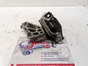 Gebruikte Motorrubber Renault Megane II (BM/CM) 2.0 dCi 16V Prijs op aanvraag aangeboden door Autodemontage Joko B.V.