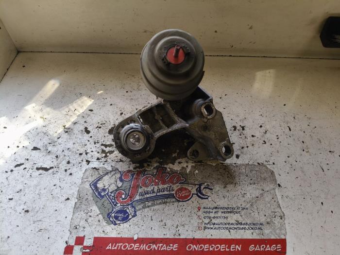 Gebruikte Motorsteun Audi A4 (B7) Prijs op aanvraag aangeboden door Autodemontage Joko B.V.