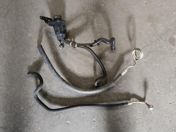 Gebruikte Servoleiding Audi A4 (B7) Prijs op aanvraag aangeboden door Autodemontage Joko B.V.