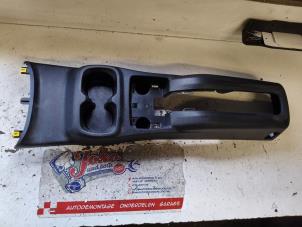 Gebruikte Middenconsoles Opel Combo Cargo 1.5 CDTI 100 Prijs op aanvraag aangeboden door Autodemontage Joko B.V.