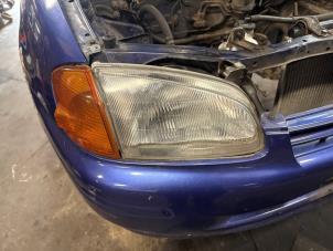 Gebruikte Koplamp rechts Toyota Starlet (EP9) 1.3,XLi,GLi 16V Prijs op aanvraag aangeboden door Autodemontage Joko B.V.