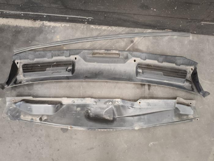 Gebruikte Paravan Ford Kuga I 2.0 TDCi 16V Prijs op aanvraag aangeboden door Autodemontage Joko B.V.