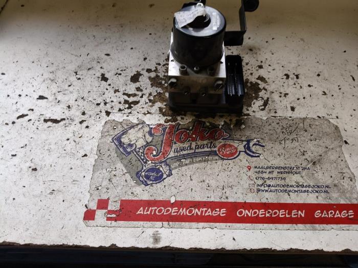 Gebruikte ABS Pomp Ford Kuga I 2.0 TDCi 16V Prijs op aanvraag aangeboden door Autodemontage Joko B.V.