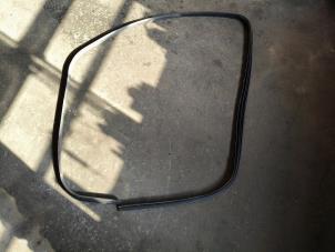 Gebruikte Portierrubber 4Deurs links-voor Ford Kuga I 2.0 TDCi 16V Prijs op aanvraag aangeboden door Autodemontage Joko B.V.