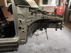 Gebruikte Hoek Carrosserie rechts-voor Ford Kuga I 2.0 TDCi 16V Prijs op aanvraag aangeboden door Autodemontage Joko B.V.