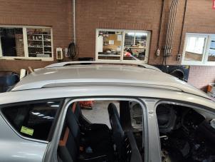 Gebruikte Dakrail rechts Ford Kuga I 2.0 TDCi 16V Prijs op aanvraag aangeboden door Autodemontage Joko B.V.