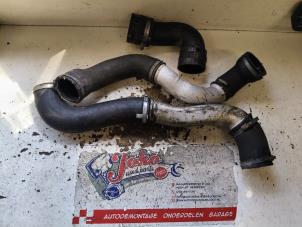 Gebruikte Intercooler Buis Volvo C70 (MC) 2.0 D3 20V Prijs op aanvraag aangeboden door Autodemontage Joko B.V.