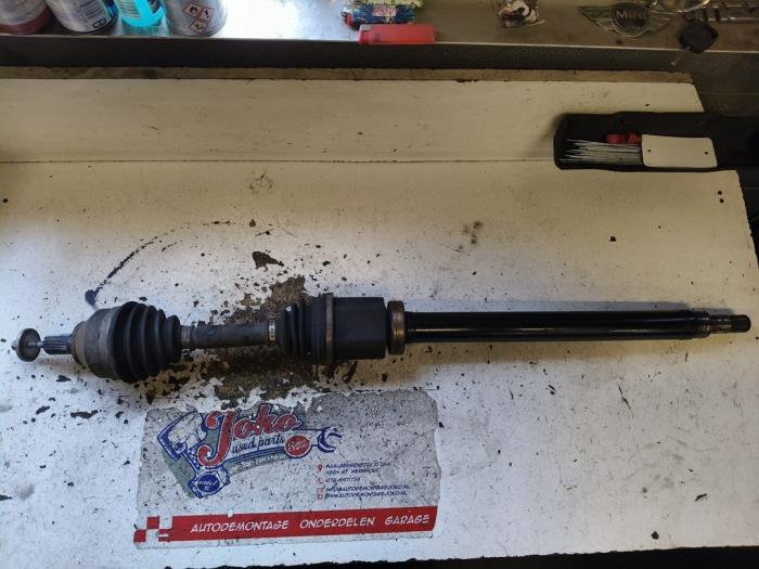Gebruikte Steekas rechts-voor Volvo C70 (MC) 2.0 D3 20V Prijs op aanvraag aangeboden door Autodemontage Joko B.V.