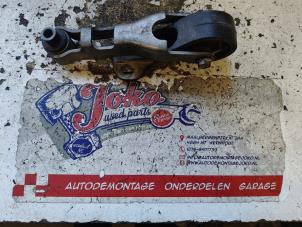 Gebruikte Motorrubber Volvo C70 (MC) 2.0 D3 20V Prijs op aanvraag aangeboden door Autodemontage Joko B.V.