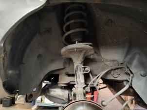 Gebruikte Achterpoot rechts Kia Sportage (JE) 2.0 CVVT 16V 4x2 Prijs op aanvraag aangeboden door Autodemontage Joko B.V.