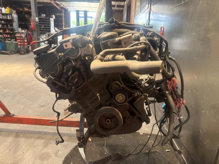 Motor van een BMW 3 serie (E46/4) 318i 16V 2004