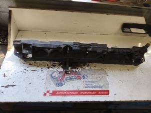 Gebruikte Frontpaneel Peugeot 308 (L3/L8/LB/LH/LP) 1.6 BlueHDi 120 Prijs op aanvraag aangeboden door Autodemontage Joko B.V.