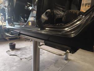 Gebruikte Dorpel links Peugeot 308 (L3/L8/LB/LH/LP) 1.6 BlueHDi 120 Prijs op aanvraag aangeboden door Autodemontage Joko B.V.