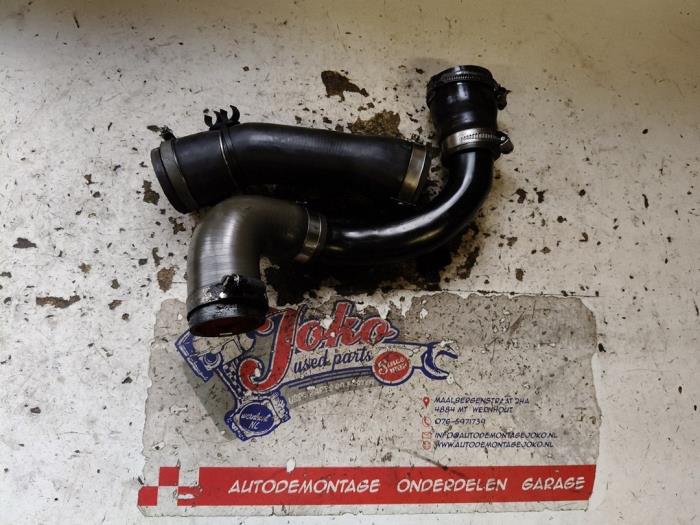 Gebruikte Intercooler Buis Ford Focus 3 Wagon 1.6 TDCi ECOnetic Prijs op aanvraag aangeboden door Autodemontage Joko B.V.