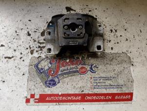 Gebruikte Versnellingsbak Steun Ford Focus 3 Wagon 1.6 TDCi ECOnetic Prijs op aanvraag aangeboden door Autodemontage Joko B.V.