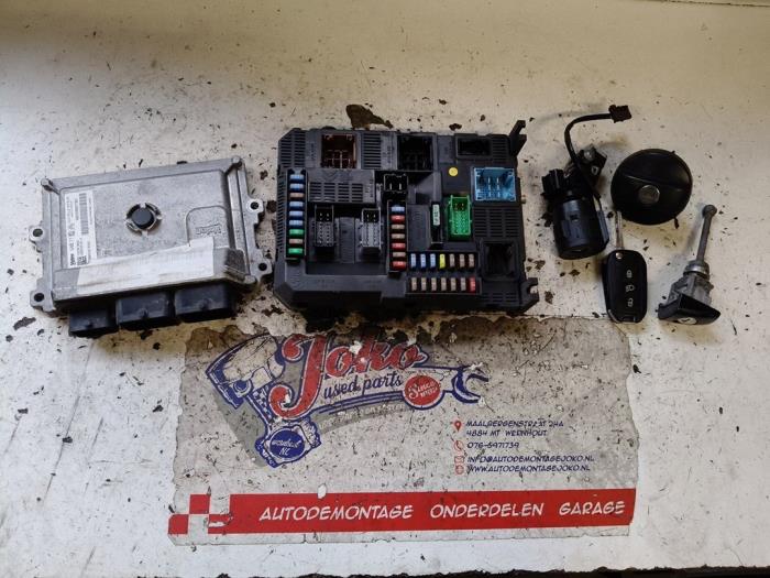 Gebruikte BCM Peugeot 208 I (CA/CC/CK/CL) 1.0 Vti 12V PureTech Prijs op aanvraag aangeboden door Autodemontage Joko B.V.