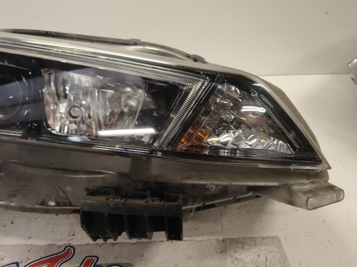 Koplamp rechts van een Nissan Leaf (ZE1) 39/40kWh 2017