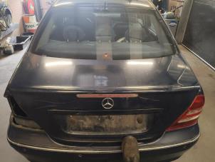 Gebruikte Kofferdeksel Mercedes C (W203) 2.2 C-220 CDI 16V Prijs op aanvraag aangeboden door Autodemontage Joko B.V.