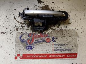 Gebruikte Portiergreep 4Deurs rechts-voor Mercedes C Estate (S204) 2.2 C-200 CDI 16V . Prijs op aanvraag aangeboden door Autodemontage Joko B.V.