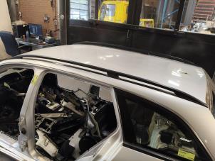 Gebruikte Dakrail links Mercedes C Estate (S204) 2.2 C-200 CDI 16V . Prijs op aanvraag aangeboden door Autodemontage Joko B.V.