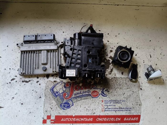 Gebruikte Module Bodycontrol Mercedes C Estate (S204) 2.2 C-200 CDI 16V . Prijs op aanvraag aangeboden door Autodemontage Joko B.V.