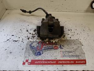 Gebruikte Remklauw (Tang) rechts-voor Volvo C30 (EK/MK) 1.6 D 16V Prijs op aanvraag aangeboden door Autodemontage Joko B.V.