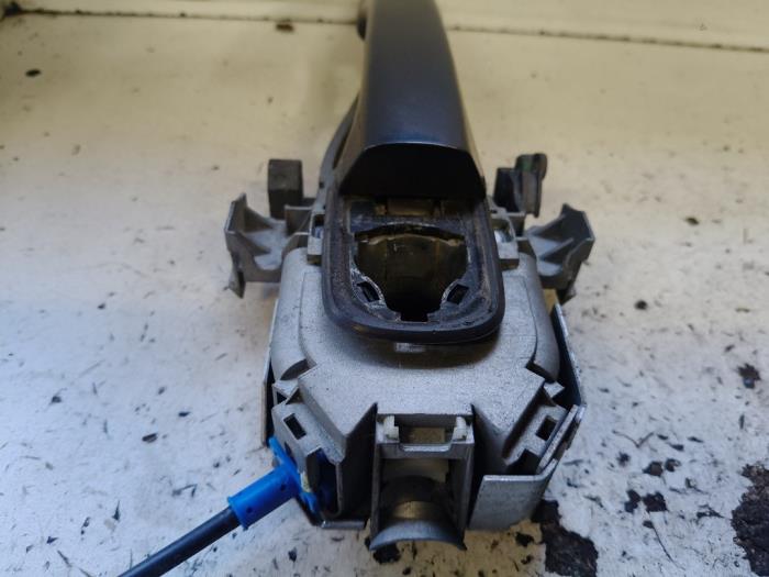 Portiergreep 2Deurs links van een Volvo C30 (EK/MK) 1.6 D 16V 2009