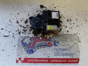 Gebruikte Motor electrisch raam Volvo C30 (EK/MK) 1.6 D 16V Prijs op aanvraag aangeboden door Autodemontage Joko B.V.