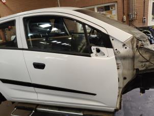 Gebruikte Deur 4Deurs rechts-voor Chevrolet Spark (M300) 1.0 16V Prijs op aanvraag aangeboden door Autodemontage Joko B.V.
