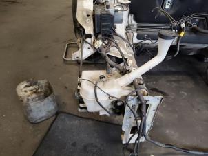 Gebruikte Ruitensproeiertank voor Chevrolet Spark (M300) 1.0 16V Prijs op aanvraag aangeboden door Autodemontage Joko B.V.