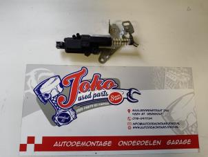 Gebruikte Motor Centrale Deurvergrendeling Ford Fiesta 5 (JD/JH) 1.4 TDCi Prijs op aanvraag aangeboden door Autodemontage Joko B.V.