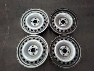 Gebruikte Velgen set Renault Kangoo Express (FW) 1.5 dCi 75 Prijs op aanvraag aangeboden door Autodemontage Joko B.V.