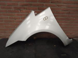 Gebruikte Voorscherm links Ford C-Max (DM2) 1.6 TDCi 16V 90 Prijs op aanvraag aangeboden door Autodemontage Joko B.V.