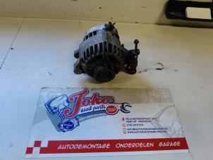 Gebruikte Dynamo Toyota Yaris (P1) 1.3 16V VVT-i Prijs op aanvraag aangeboden door Autodemontage Joko B.V.