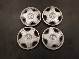 Gebruikte Wieldop set Toyota Yaris (P1) 1.3 16V VVT-i Prijs op aanvraag aangeboden door Autodemontage Joko B.V.