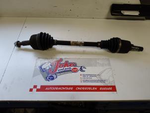 Gebruikte Aandrijfas links-voor Renault Megane III Grandtour (KZ) 1.5 dCi 110 Prijs op aanvraag aangeboden door Autodemontage Joko B.V.