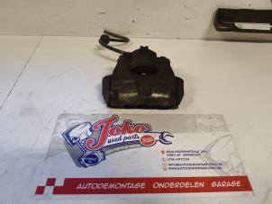 Gebruikte Remklauw (Tang) rechts-voor Renault Megane III Grandtour (KZ) 1.5 dCi 110 Prijs op aanvraag aangeboden door Autodemontage Joko B.V.