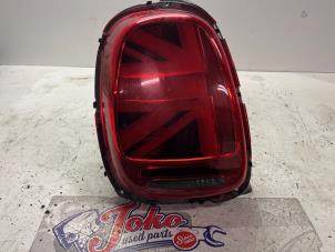 Gebruikte Achterlicht links Mini Mini Convertible (F57) 2.0 16V Cooper S Prijs op aanvraag aangeboden door Autodemontage Joko B.V.