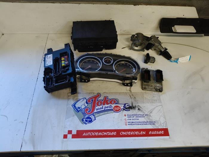 Gebruikte Module Bodycontrol Opel Corsa D 1.0 Prijs op aanvraag aangeboden door Autodemontage Joko B.V.