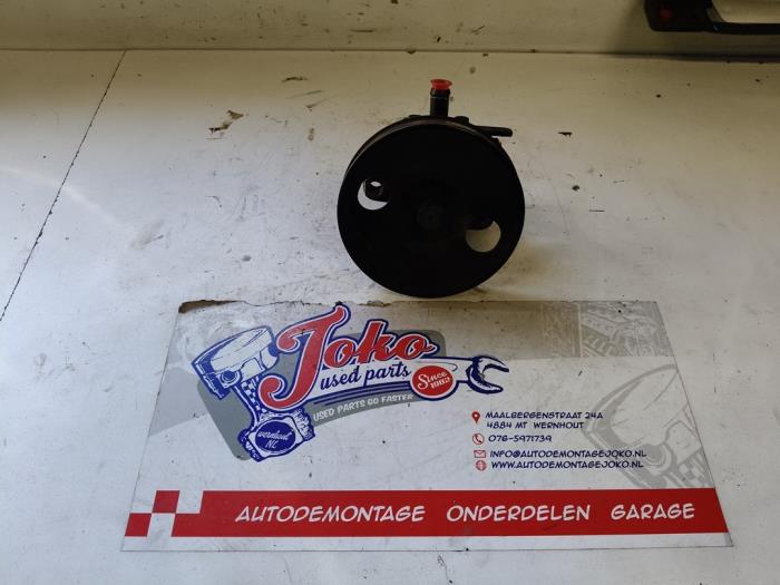 Gebruikte Pomp Servo Hyundai Santa Fe I 2.0 16V 4x2 Prijs op aanvraag aangeboden door Autodemontage Joko B.V.