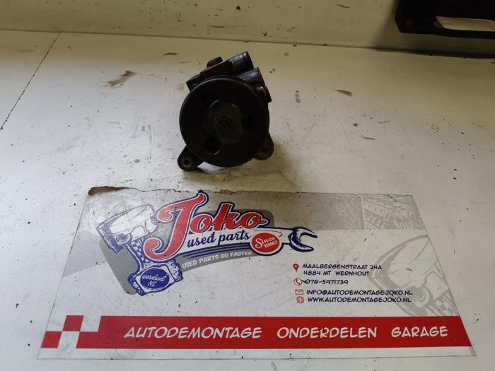 Gebruikte Pomp Servo Honda FR-V (BE) 1.7 16V Prijs op aanvraag aangeboden door Autodemontage Joko B.V.