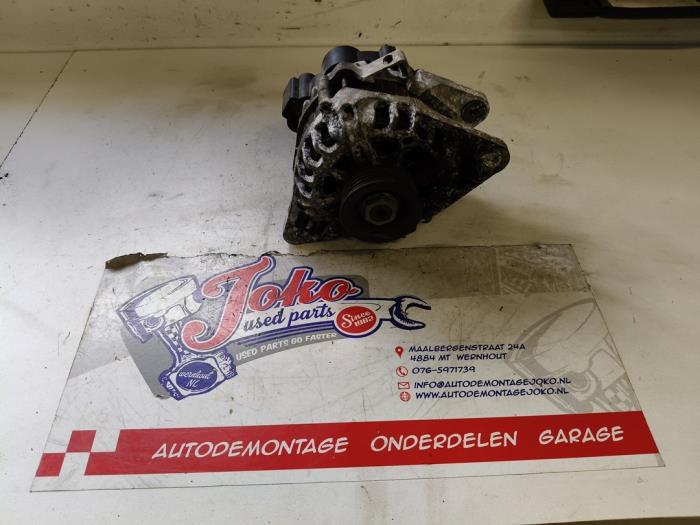 Gebruikte Dynamo Hyundai Tucson (JM) 2.0 16V CVVT 4x2 Prijs op aanvraag aangeboden door Autodemontage Joko B.V.