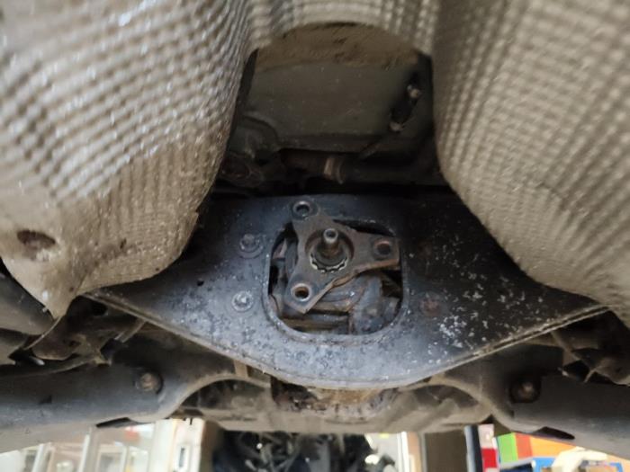 Gebruikte Cardanklok achter Mercedes E (W211) 2.6 E-240 V6 18V Prijs op aanvraag aangeboden door Autodemontage Joko B.V.