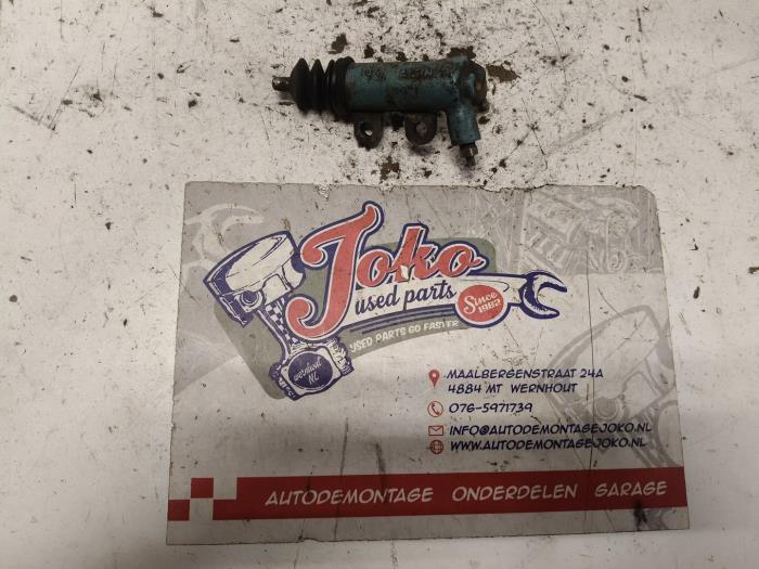 Gebruikte Koppeling Hulp Cilinder Toyota Starlet (EP8/NP8) 1.3 Friend,XLi 12V Prijs op aanvraag aangeboden door Autodemontage Joko B.V.