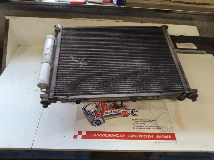 Gebruikte Radiateur Renault Twingo II (CN) 1.2 16V Prijs op aanvraag aangeboden door Autodemontage Joko B.V.