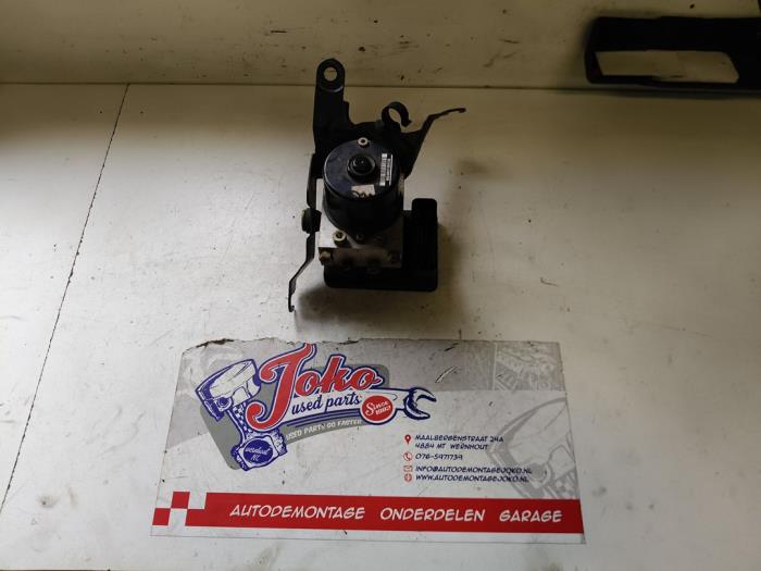 Gebruikte ABS Pomp Ford Fiesta 5 (JD/JH) 1.25 16V Prijs op aanvraag aangeboden door Autodemontage Joko B.V.