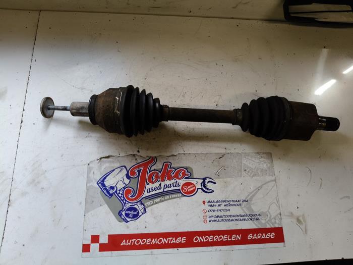 Gebruikte Aandrijfas links-voor Ford Mondeo IV 2.3 16V Prijs op aanvraag aangeboden door Autodemontage Joko B.V.
