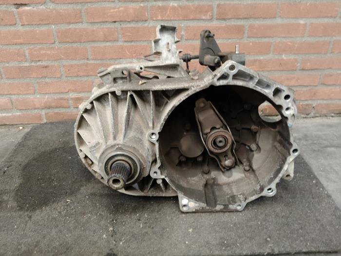 Gebruikte Versnellingsbak Volkswagen Transporter T5 2.0 TDI DRF Prijs op aanvraag aangeboden door Autodemontage Joko B.V.