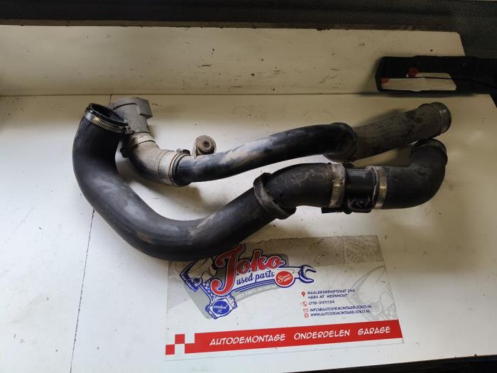 Gebruikte Intercooler Buis Volkswagen Transporter T5 2.0 TDI DRF Prijs op aanvraag aangeboden door Autodemontage Joko B.V.