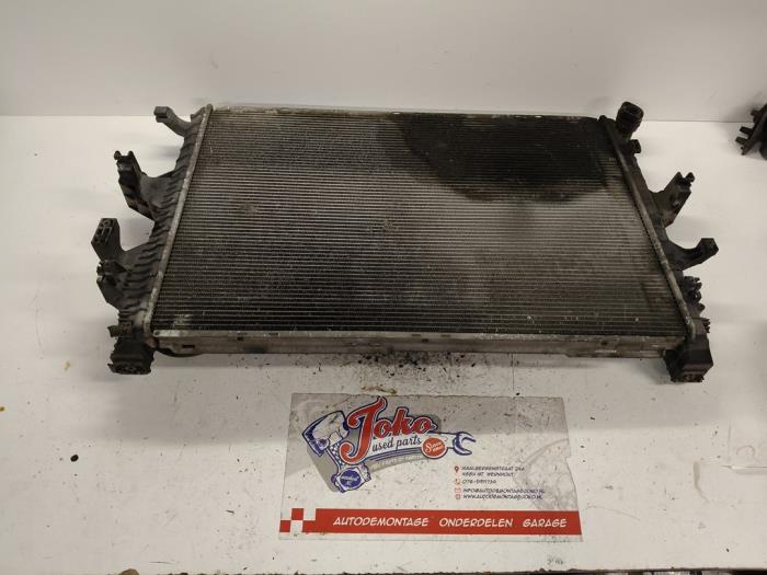 Gebruikte Radiateur Volkswagen Transporter T5 2.0 TDI DRF Prijs op aanvraag aangeboden door Autodemontage Joko B.V.